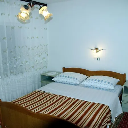 Apartment Accommodation Rajna *