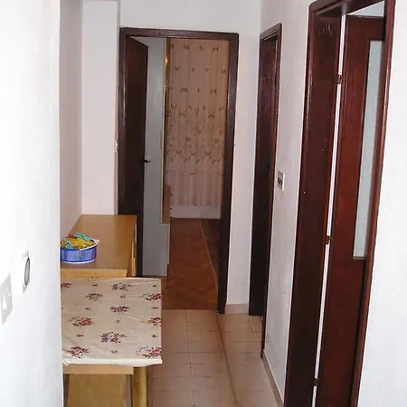 Accommodation Rajna Apartment *